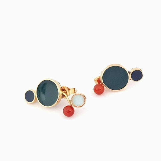 Kara. Petroleum and mint. Carneol