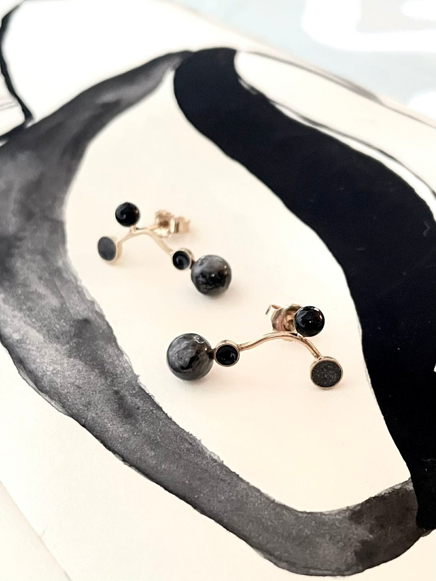 Kara. Black and grey. Onyx and agate